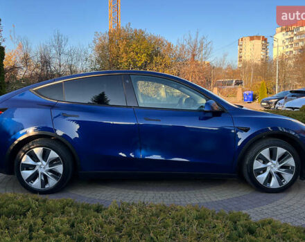 Синий Тесла Model Y, объемом двигателя 0 л и пробегом 72 тыс. км за 25750 $, фото 7 на Automoto.ua