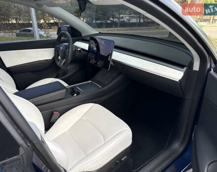 Синий Тесла Model Y, объемом двигателя 0 л и пробегом 86 тыс. км за 25900 $, фото 80 на Automoto.ua
