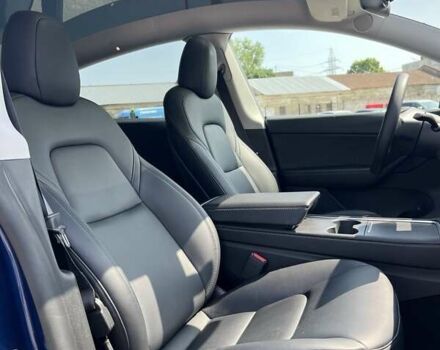 Синий Тесла Model Y, объемом двигателя 0 л и пробегом 61 тыс. км за 26500 $, фото 13 на Automoto.ua
