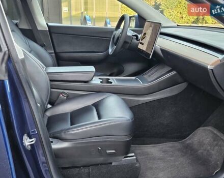 Синий Тесла Model Y, объемом двигателя 0 л и пробегом 99 тыс. км за 25900 $, фото 21 на Automoto.ua