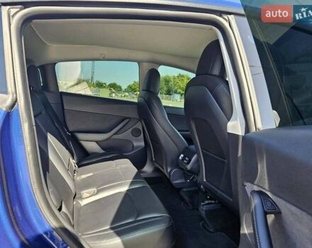 Синий Тесла Model Y, объемом двигателя 0 л и пробегом 53 тыс. км за 23500 $, фото 21 на Automoto.ua