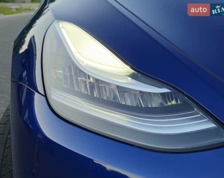 Синий Тесла Model Y, объемом двигателя 0 л и пробегом 99 тыс. км за 25900 $, фото 34 на Automoto.ua