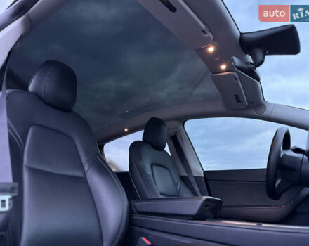 Тесла Model Y 2021 в Харькове на Automoto.ua Синий Тесла Model Y, объемом двигателя 0 л и пробегом 113 тыс. км за 21200 $, фото 49 на Automoto.ua