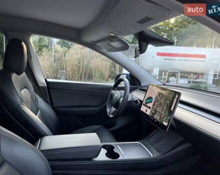 Синий Тесла Model Y, объемом двигателя 0 л и пробегом 68 тыс. км за 25000 $, фото 17 на Automoto.ua