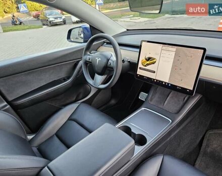 Синий Тесла Model Y, объемом двигателя 0 л и пробегом 99 тыс. км за 25900 $, фото 20 на Automoto.ua