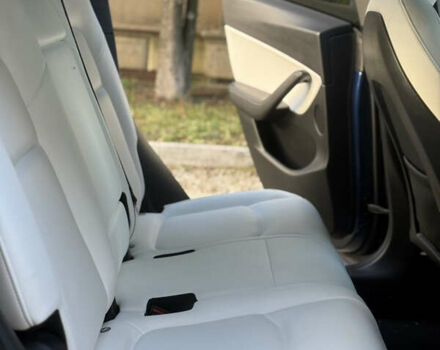 Синий Тесла Model Y, объемом двигателя 0 л и пробегом 97 тыс. км за 26500 $, фото 22 на Automoto.ua