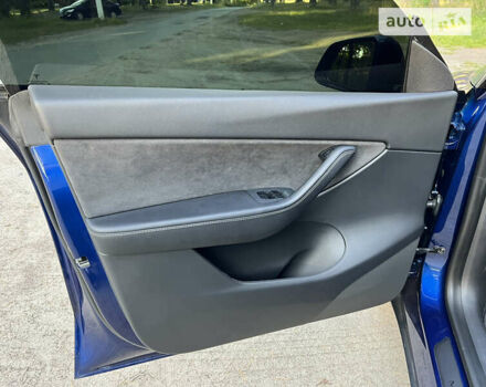 Синий Тесла Model Y, объемом двигателя 0 л и пробегом 28 тыс. км за 47900 $, фото 21 на Automoto.ua