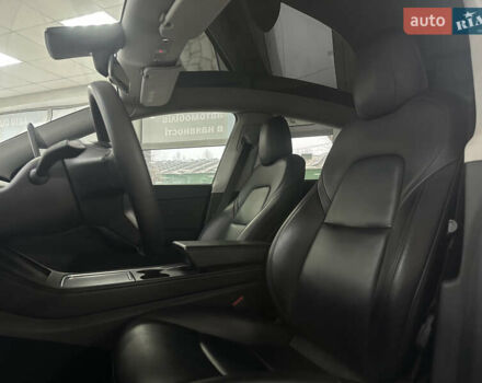 Синий Тесла Model Y, объемом двигателя 0 л и пробегом 122 тыс. км за 27500 $, фото 25 на Automoto.ua