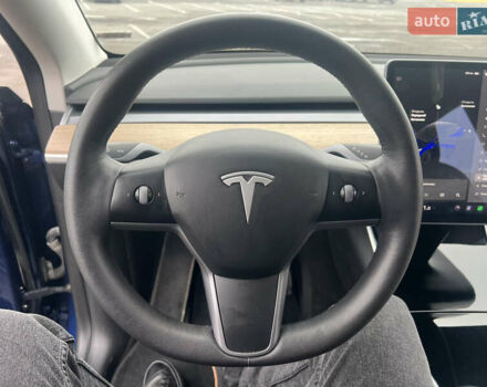 Синий Тесла Model Y, объемом двигателя 0 л и пробегом 125 тыс. км за 25997 $, фото 11 на Automoto.ua