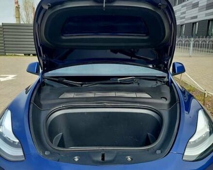 Синий Тесла Model Y, объемом двигателя 0 л и пробегом 28 тыс. км за 29999 $, фото 1 на Automoto.ua