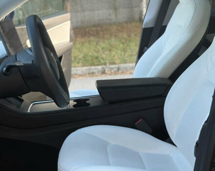 Синий Тесла Model Y, объемом двигателя 0 л и пробегом 97 тыс. км за 26500 $, фото 15 на Automoto.ua