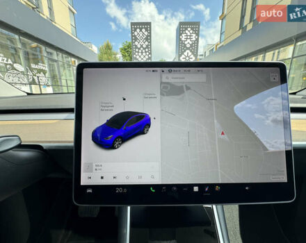 Синий Тесла Model Y, объемом двигателя 0 л и пробегом 83 тыс. км за 24999 $, фото 35 на Automoto.ua