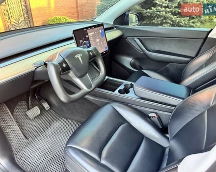 Синий Тесла Model Y, объемом двигателя 0 л и пробегом 90 тыс. км за 22300 $, фото 12 на Automoto.ua