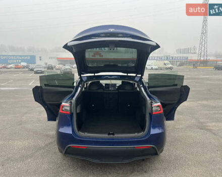 Синий Тесла Model Y, объемом двигателя 0 л и пробегом 125 тыс. км за 25997 $, фото 9 на Automoto.ua
