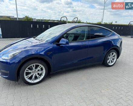 Синий Тесла Model Y, объемом двигателя 0 л и пробегом 53 тыс. км за 25000 $, фото 2 на Automoto.ua