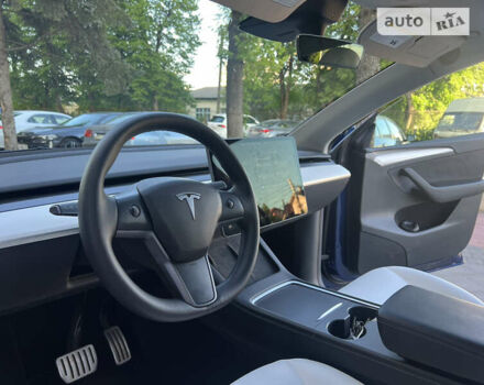 Синий Тесла Model Y, объемом двигателя 0 л и пробегом 28 тыс. км за 32900 $, фото 42 на Automoto.ua