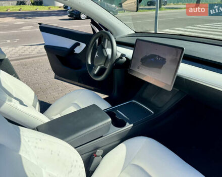 Синий Тесла Model Y, объемом двигателя 0 л и пробегом 91 тыс. км за 29500 $, фото 4 на Automoto.ua