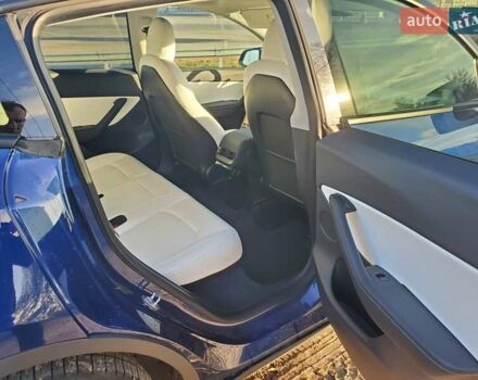 Синий Тесла Model Y, объемом двигателя 0 л и пробегом 39 тыс. км за 30000 $, фото 3 на Automoto.ua
