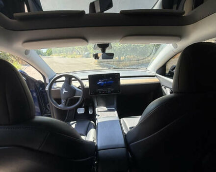 Синий Тесла Model Y, объемом двигателя 0 л и пробегом 137 тыс. км за 25000 $, фото 6 на Automoto.ua