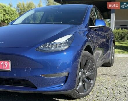 Синий Тесла Model Y, объемом двигателя 0 л и пробегом 80 тыс. км за 25300 $, фото 15 на Automoto.ua