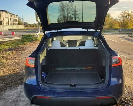 Синий Тесла Model Y, объемом двигателя 0 л и пробегом 39 тыс. км за 30000 $, фото 4 на Automoto.ua