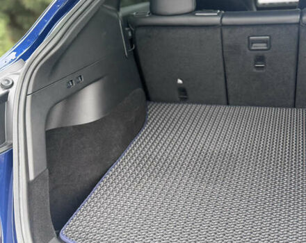 Синий Тесла Model Y, объемом двигателя 0 л и пробегом 52 тыс. км за 30900 $, фото 40 на Automoto.ua