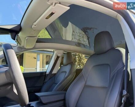 Синий Тесла Model Y, объемом двигателя 0 л и пробегом 80 тыс. км за 25300 $, фото 78 на Automoto.ua