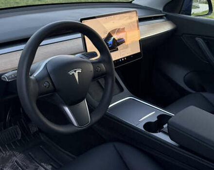Тесла Model Y 2022 в Виннице на Automoto.ua Синий Тесла Model Y, объемом двигателя 0 л и пробегом 18 тыс. км за 28000 $, фото 2 на Automoto.ua