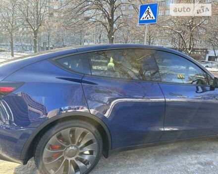 Синий Тесла Model Y, объемом двигателя 0 л и пробегом 49 тыс. км за 39500 $, фото 2 на Automoto.ua