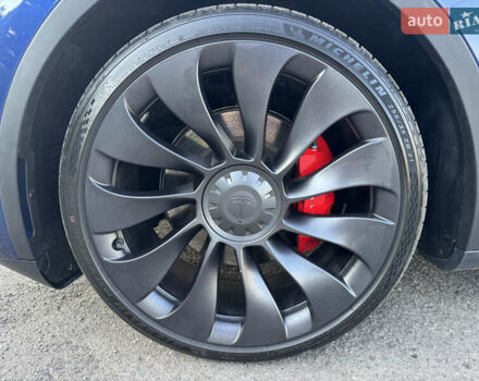 Синий Тесла Model Y, объемом двигателя 0 л и пробегом 61 тыс. км за 23800 $, фото 9 на Automoto.ua