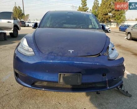 Синий Тесла Model Y, объемом двигателя 0 л и пробегом 52 тыс. км за 24990 $, фото 3 на Automoto.ua