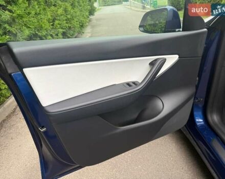 Синий Тесла Model Y, объемом двигателя 0 л и пробегом 85 тыс. км за 31500 $, фото 13 на Automoto.ua