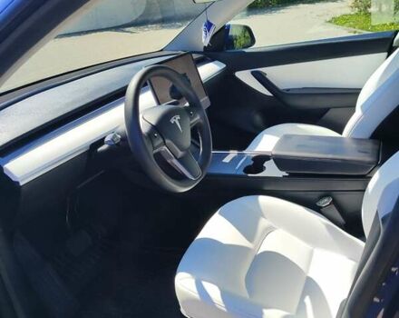 Синий Тесла Model Y, объемом двигателя 0 л и пробегом 63 тыс. км за 26800 $, фото 5 на Automoto.ua