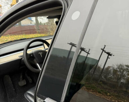 Синий Тесла Model Y, объемом двигателя 0 л и пробегом 133 тыс. км за 23900 $, фото 18 на Automoto.ua