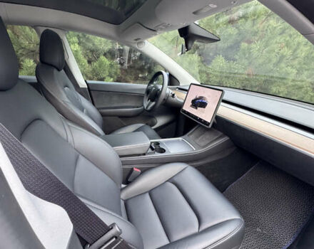 Синий Тесла Model Y, объемом двигателя 0 л и пробегом 52 тыс. км за 30900 $, фото 27 на Automoto.ua