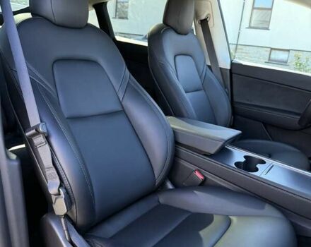 Синий Тесла Model Y, объемом двигателя 0 л и пробегом 80 тыс. км за 25300 $, фото 95 на Automoto.ua