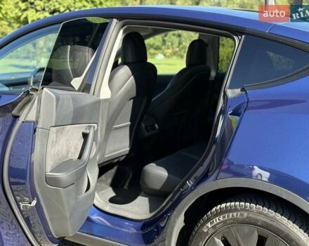 Синий Тесла Model Y, объемом двигателя 0 л и пробегом 80 тыс. км за 25300 $, фото 80 на Automoto.ua