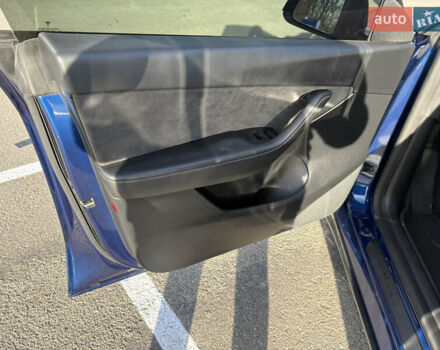 Синій Тесла Model Y, об'ємом двигуна 0 л та пробігом 76 тис. км за 27000 $, фото 7 на Automoto.ua