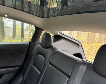 Синий Тесла Model Y, объемом двигателя 0 л и пробегом 133 тыс. км за 23900 $, фото 14 на Automoto.ua