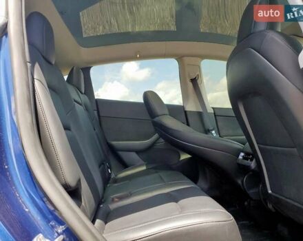 Синий Тесла Model Y, объемом двигателя 0 л и пробегом 81 тыс. км за 10500 $, фото 10 на Automoto.ua