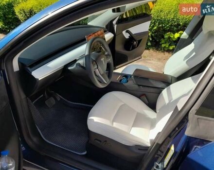 Синий Тесла Model Y, объемом двигателя 0 л и пробегом 44 тыс. км за 28000 $, фото 7 на Automoto.ua