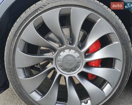 Синий Тесла Model Y, объемом двигателя 0 л и пробегом 38 тыс. км за 29300 $, фото 18 на Automoto.ua