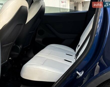 Синий Тесла Model Y, объемом двигателя 0 л и пробегом 59 тыс. км за 32999 $, фото 14 на Automoto.ua