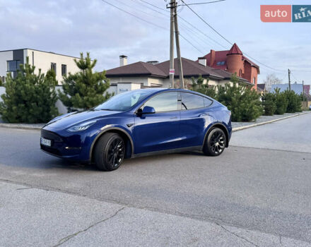 Синий Тесла Model Y, объемом двигателя 0 л и пробегом 52 тыс. км за 30900 $, фото 3 на Automoto.ua