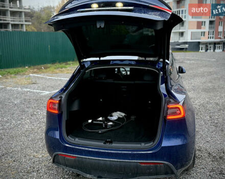 Синий Тесла Model Y, объемом двигателя 0 л и пробегом 38 тыс. км за 28900 $, фото 5 на Automoto.ua