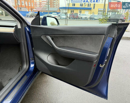 Синий Тесла Model Y, объемом двигателя 0 л и пробегом 120 тыс. км за 24500 $, фото 24 на Automoto.ua