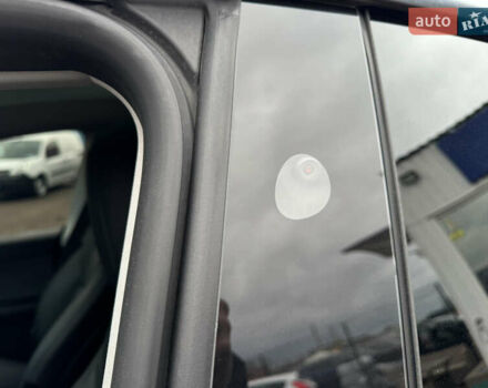 Синий Тесла Model Y, объемом двигателя 0 л и пробегом 36 тыс. км за 31000 $, фото 19 на Automoto.ua