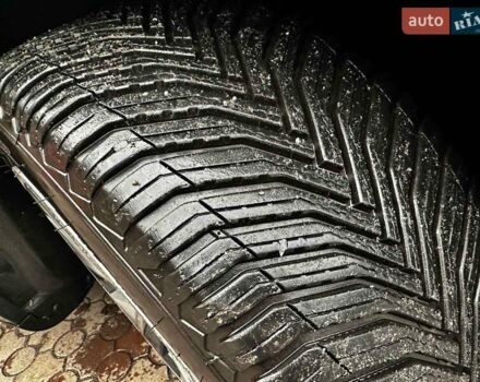 Синий Тесла Model Y, объемом двигателя 0 л и пробегом 59 тыс. км за 25500 $, фото 5 на Automoto.ua