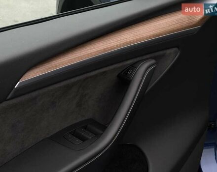 Синий Тесла Model Y, объемом двигателя 0 л и пробегом 10 тыс. км за 30494 $, фото 39 на Automoto.ua