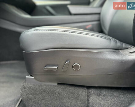 Синий Тесла Model Y, объемом двигателя 0 л и пробегом 36 тыс. км за 31000 $, фото 77 на Automoto.ua
